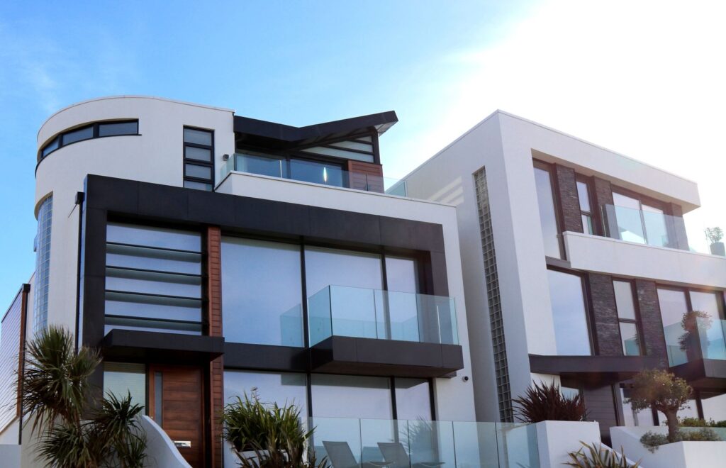 Modern condo building exterior for a Mexico presale developer due-diligence checklist
